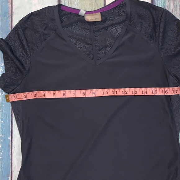 Vented Athleta top - Picture 4 of 7